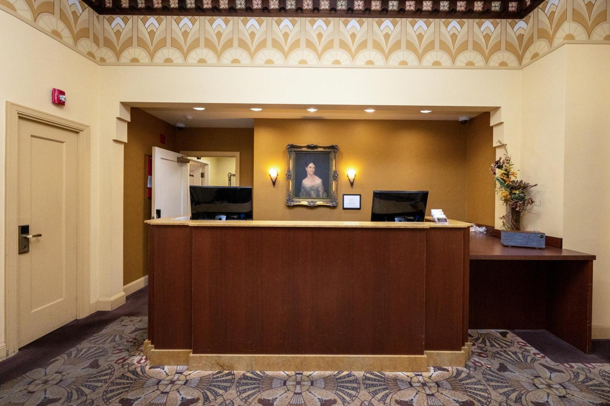 The Baroness Hotel Seattle Dış mekan fotoğraf